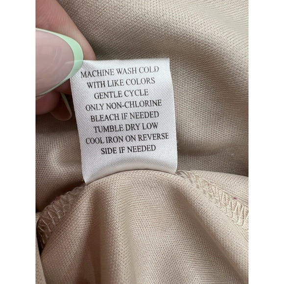 Almost Famous Shirt Womens Size Large Chevron V-Neck Short Sleeve - Picture 7 of 11